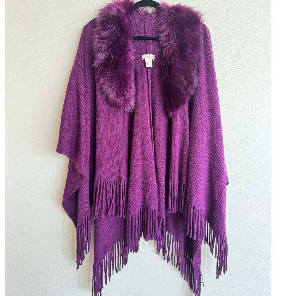 Young USA Purple Faux Fur Collar Fringe Poncho Wrap Boho Vintage Fairy Winter